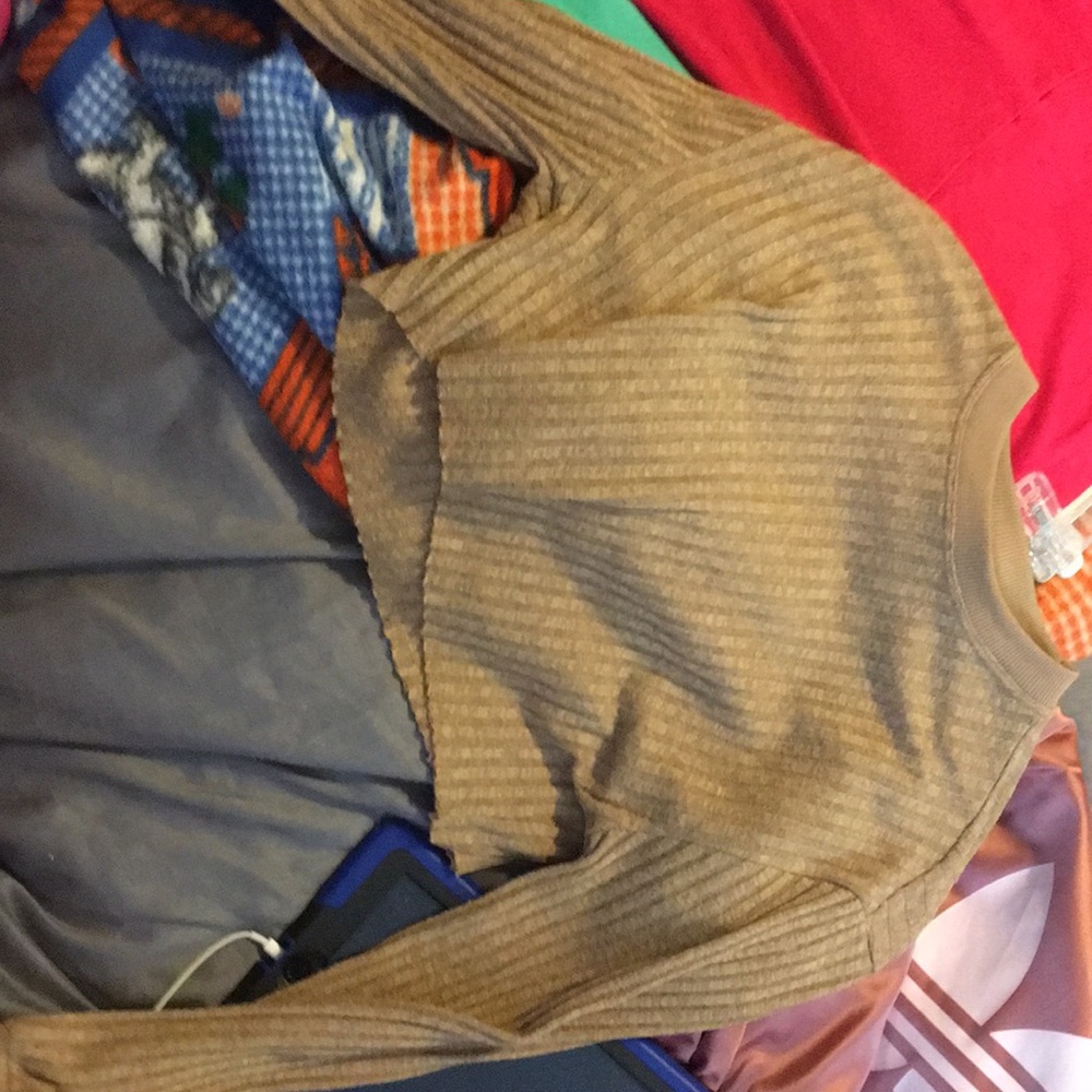 Me to We long sleeve cropped shirt